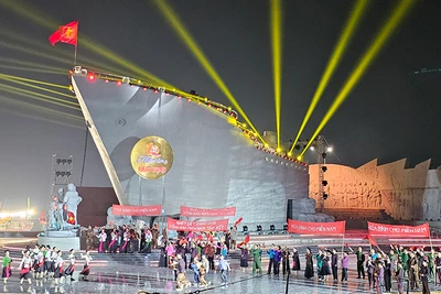 Khu lưu niệm đồng bào, cán bộ, chiến sĩ miền nam tập kết tại Cảng Hới, thành phố Sầm Sơn.