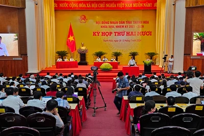 Quang cảnh phiên chất vấn tại kỳ họp Hội đồng nhân dân tỉnh Thanh Hóa.