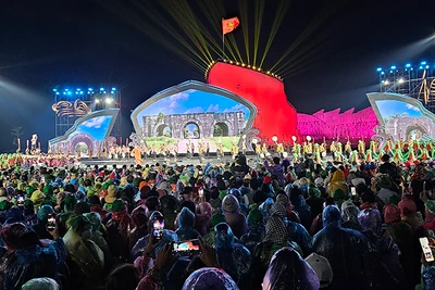 Lễ kỷ niệm 70 năm đón tiếp đồng bào, cán bộ, chiến sĩ, học sinh miền nam tập kết ở Thanh Hóa.