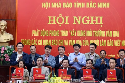 Hội Nhà báo tỉnh Bắc Ninh phát động phong trào "Xây dựng môi trường văn hóa trong các cơ quan báo chí và văn hóa của người làm báo Việt Nam". (Ảnh BÁO BẮC NINH)