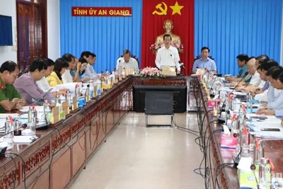 Quang cảnh buổi họp.