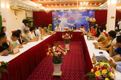 Quang cảnh buổi gặp gỡ giới thiệu sản phẩm OCOP trên TikTok.