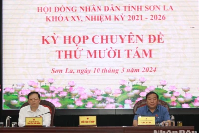 Chủ tọa kỳ họp chuyên đề thứ 18, Hội đồng nhân dân tỉnh Sơn La, khóa 15, nhiệm kỳ 2021-2026.