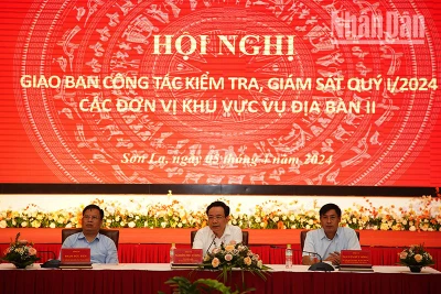 Các đồng chí chủ trì Hội nghị giao ban quý I các đơn vị khu vực Vụ Địa bàn II.
