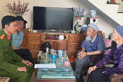 Công an xã Hoằng Cát tiếp cận gia đình liên quan ở xã Hoằng Cát để xác minh sự việc.