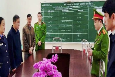 Các cơ quan chức năng thi hành quyết định khởi tố bị can.