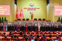 Ban Chấp hành Trung ương khóa XIV ra mắt Đại hội. (Ảnh: nhandan.vn)