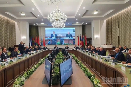 Toàn cảnh Phiên họp.