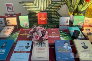 Với 29 đầu sách, trong đó có 16 cuốn viết về các thầy thuốc, các lãnh đạo được trưng bày, độc giả sẽ hiểu hơn về trang sử vẻ vang của ngành quân y.