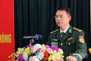 Đại tá Phạm Hồng Phong, Bí thư Đảng ủy, Chính ủy Bộ đội Biên phòng thành phố Hải Phòng phát biểu chỉ đạo Đại hội.