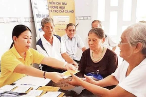 Người cao tuổi được nhận trợ cấp hưu trí xã hội theo Luật Bảo hiểm xã hội năm 2024 từ ngày 1/7/2025. (Ảnh: QUÝ HIỀN)