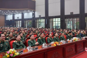 Các đại biểu dự buổi gặp mặt. 