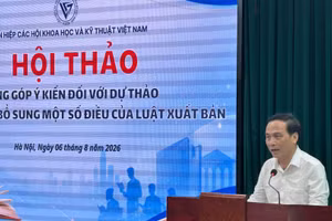 Phó Giáo sư, Tiến sĩ Phạm Ngọc Linh, Phó Chủ tịch Liên hiệp các Hội Khoa học và Kỹ thuật Việt Nam phát biểu tại hội thảo. (Ảnh: BÍCH LIÊN)
