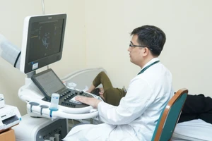 Miễn viện phí sẽ thúc đẩy hoàn thiện hệ thống y tế theo hướng bền vững, giảm nguy cơ người dân trì hoãn hoặc bỏ điều trị do chi phí. (Ảnh minh họa)