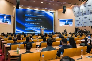 Quang cảnh lễ công bố.