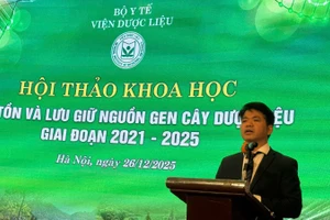 Tiến sĩ Trần Minh Ngọc, Viện trưởng Viện Dược liệu phát biểu tại hội thảo. (Ảnh: BÍCH LIÊN)