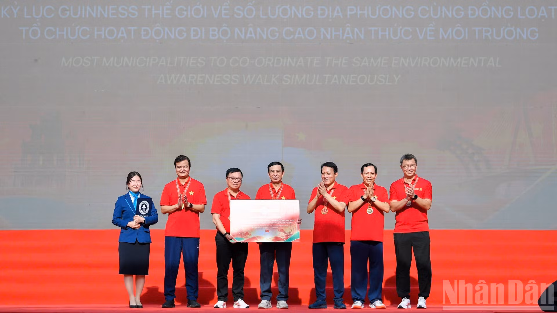 Bà Sohn Minyoung, Giám khảo chính thức của Guinness World Records, đại diện Tổ chức Kỷ lục Guinness thế giới. (Ảnh: MINH DUY)