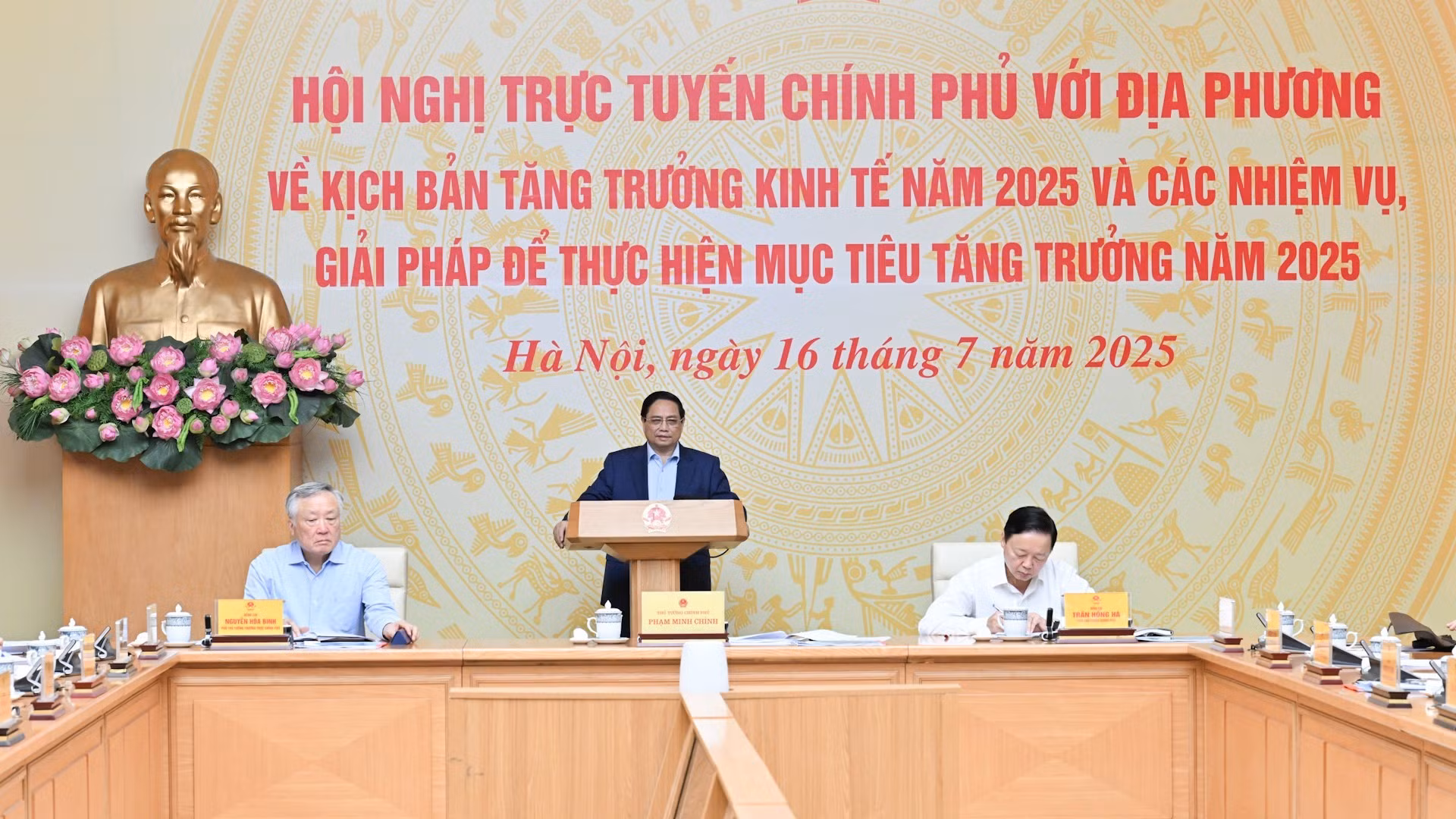 Thủ tướng Phạm Minh Chính phát biểu ý kiến chỉ đạo hội nghị.