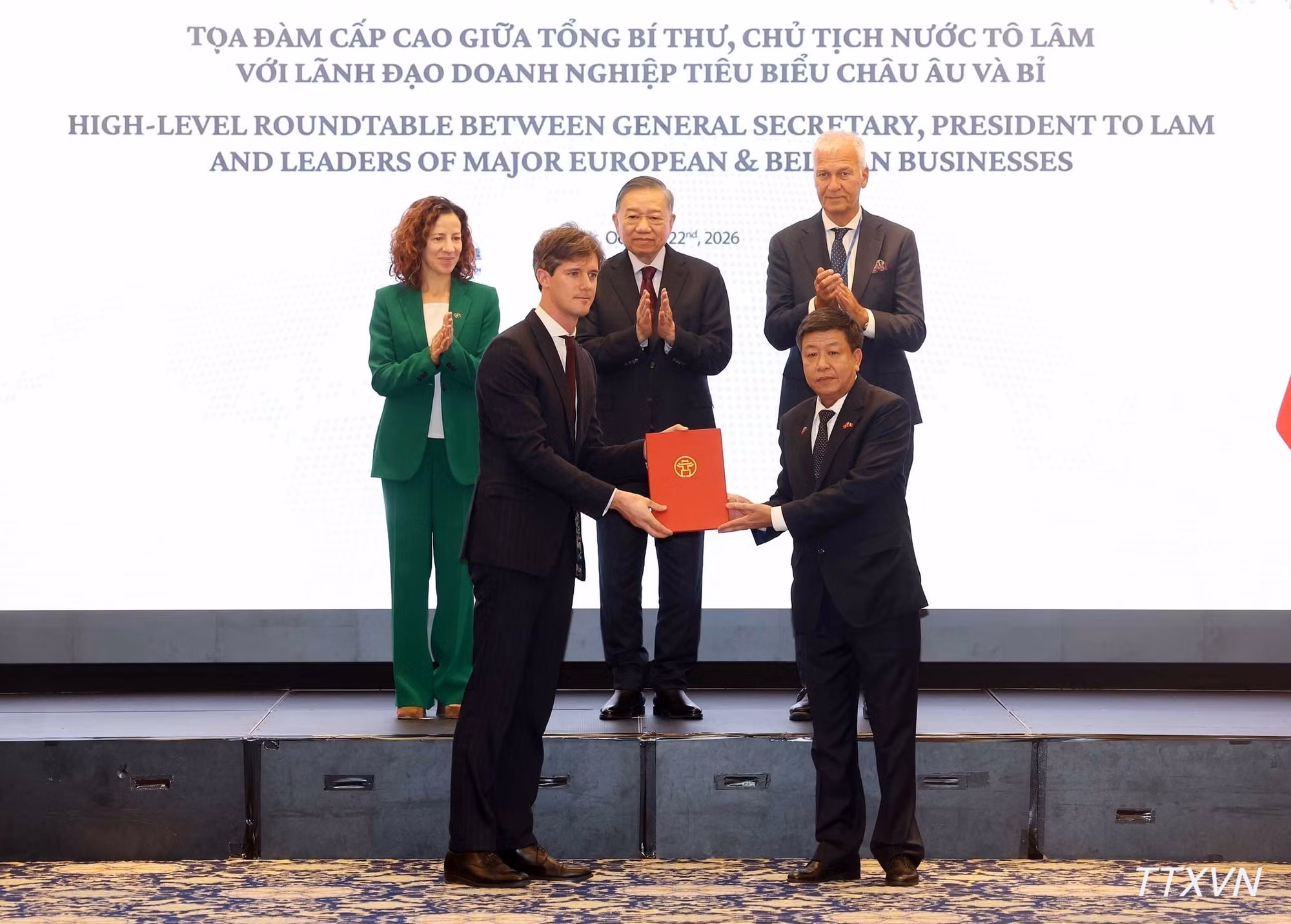 vna-potal-toa-dam-cap-cao-giua-tong-bi-thu-chu-tich-nuoc-to-lam-voi-lanh-dao-doanh-nghiep-tieu-bieu-chau-au-va-bi-8495.jpg