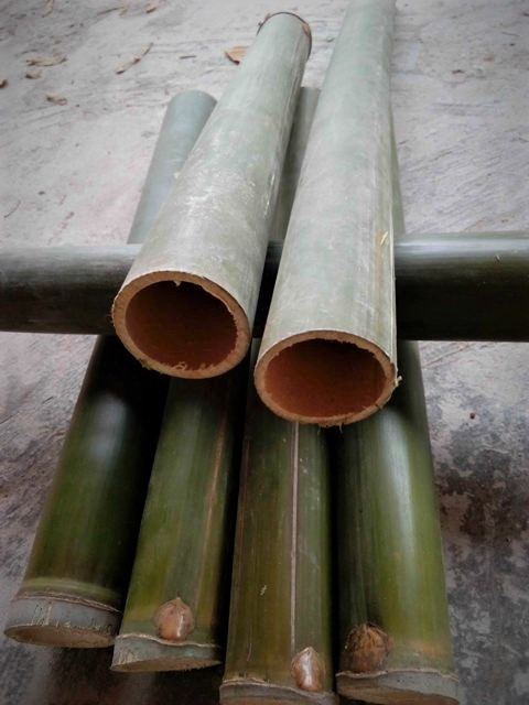 Vinh-vút - nhạc cụ dành riêng cho phụ nữ Hrê. (Ảnh: Báo Dân tộc và phát triển)