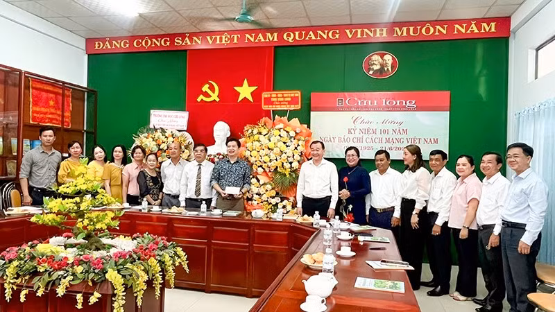 anh-4-bao-chi.jpg