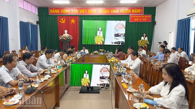 Quang cảnh buổi phát động thực hiện chiến dịch 90 ngày đêm. 