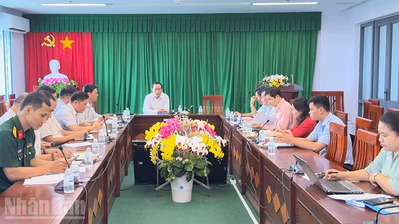 Quang cảnh buổi làm việc. 