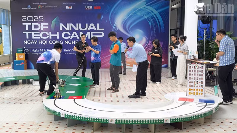 ndo_tr_anh-3-thi-robot.jpg