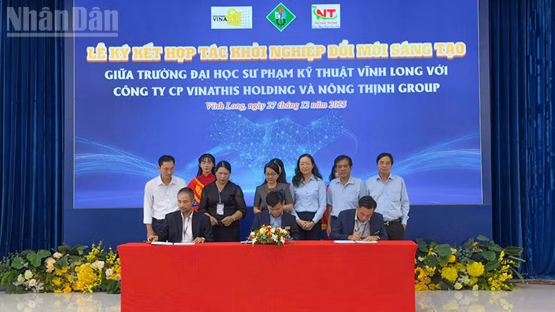 ndo_tl_anh-3-ky-ket-hop-tac-dn.jpg