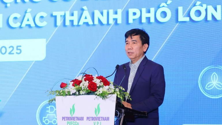 Ông Lê Xuân Huyên, Phó Tổng Giám đốc Tập đoàn Công nghiệp-Năng lượng quốc gia Việt Nam phát biểu tại hội thảo. (Ảnh: TL) huyen-6822.jpg