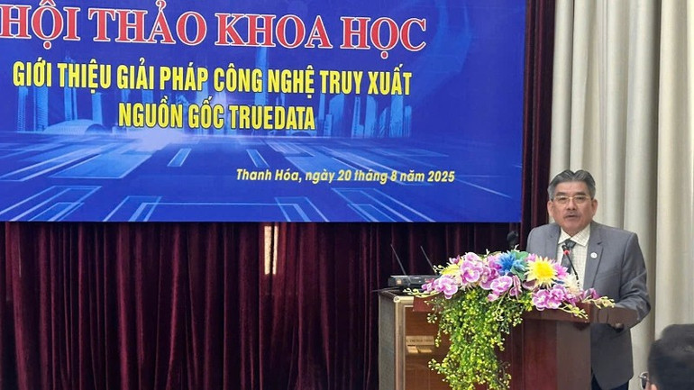 Ông Phạm Văn Thọ, Chủ tịch Hội đồng quản trị Công ty cổ phần Công nghệ chống giả Việt Nam chia sẻ về giải pháp công nghệ chống hàng giả TrueData. a-tho-9891.jpg