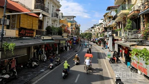 Một góc của phố cổ Hà Nội. (Ảnh: THÀNH ĐẠT)