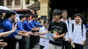 Một số mã đề môn Ngoại ngữ trong kỳ thi tuyển sinh lớp 10 tại Hà Nội