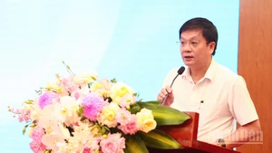 Theo Tổng Biên tập Tạp chí Gia đình Việt Nam Hồ Minh Chiến, sức khỏe của phụ nữ có thể được bảo vệ nếu chủ động trong việc tầm soát, tiêm phòng và chăm sóc sức khỏe một cách khoa học. 