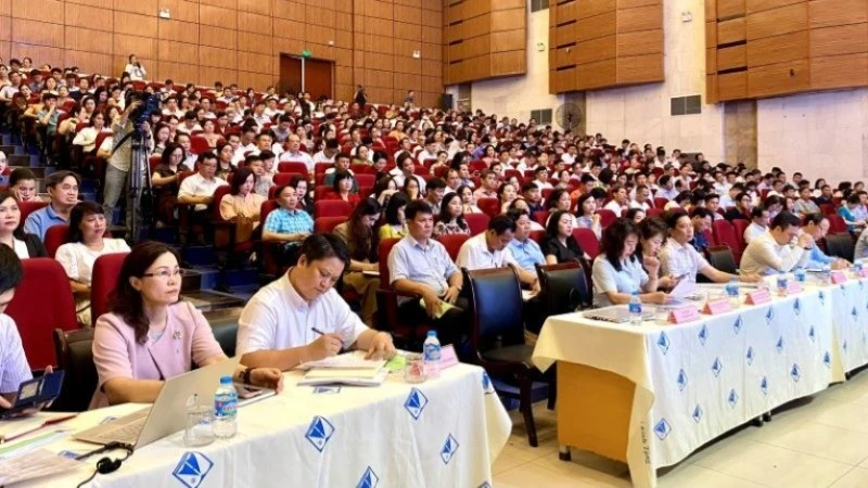 Sở Giáo dục và Đào tạo Hà Nội phổ biến những điểm mới trong kỳ thi lớp 10 tới 201 điểm thi toàn thành phố.