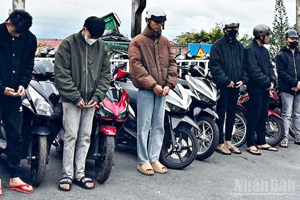 Lâm Đồng xử lý nhóm “quái xế” gây náo loạn ở Quảng trường Lâm Viên.