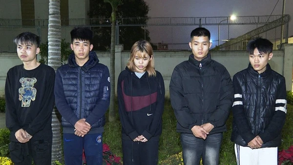 5 đối tượng bị bắt giữ phục vụ công tác điều tra.