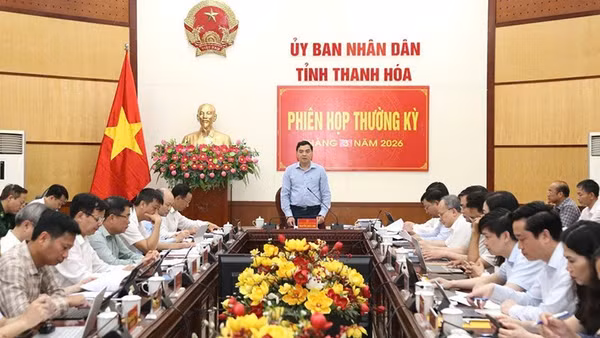 Quang cảnh phiên họp Ủy ban nhân dân tỉnh Thanh Hóa thường kỳ.