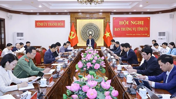 Quang cảnh hội nghị Ban thường vụ Tỉnh ủy Thanh Hóa.
