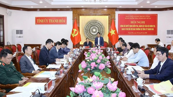 Quang cảnh buổi làm việc.