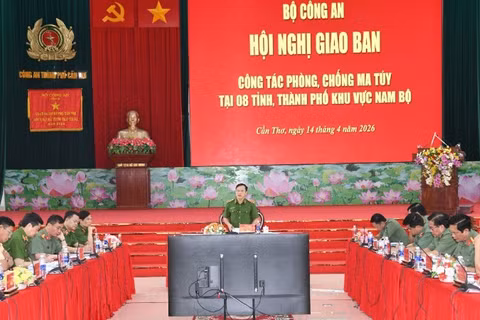 Toàn cảnh hội nghị.