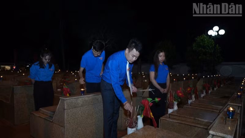 Thế hệ trẻ Lạng Sơn luôn biết ơn sự hy sinh của các anh hùng liệt sĩ vì độc lập tự do cho dân tộc.