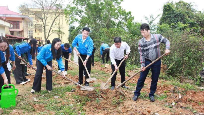 Vun đắp hạt mầm, xây dựng tuổi trẻ Lạng Sơn phát triển.