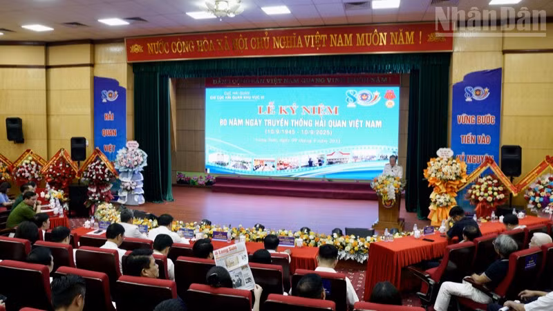 Lễ kỷ niệm 80 năm Ngày truyền thống Hải quan Việt Nam của Chi cục Hải quan khu vực VI.