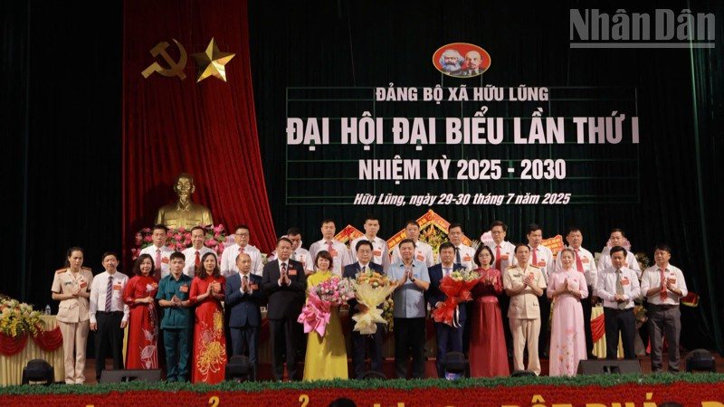 Ban chấp hành Đảng bộ xã Hữu Lũng, nhiệm kỳ 2025-2030.