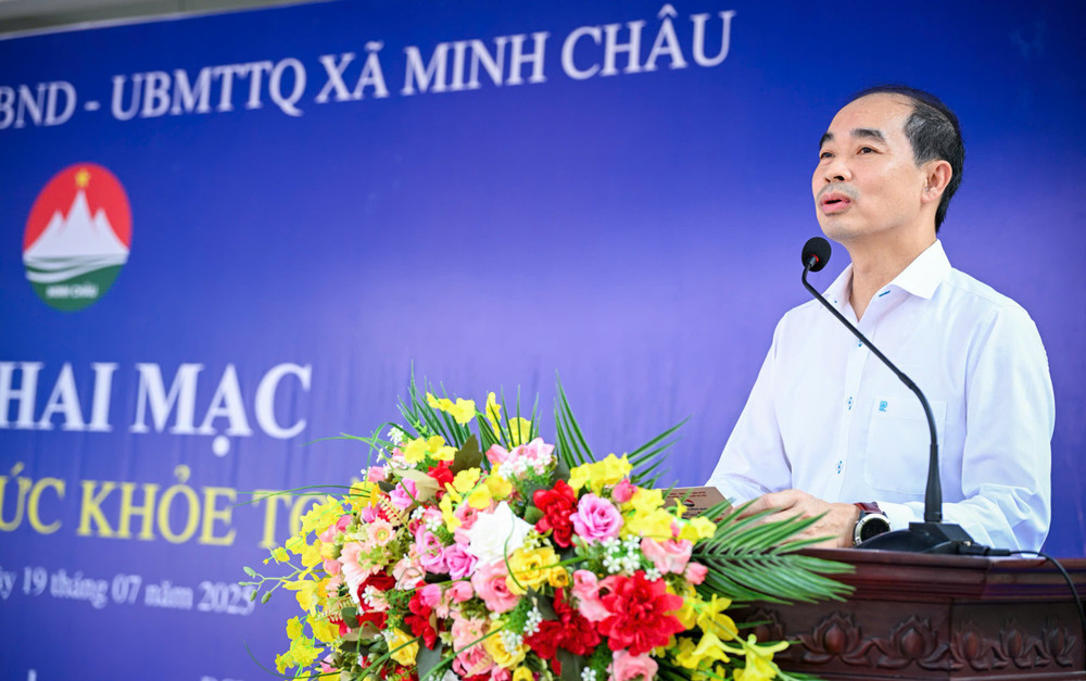 Đồng chí Nguyễn Đình Hưng, Phó Giám đốc Phụ trách Sở Y tế thành phố Hà Nội phát biểu tại chương trình. z6819878406284-6f4a5340bfc4a4e163a2dba89316e500.jpg
