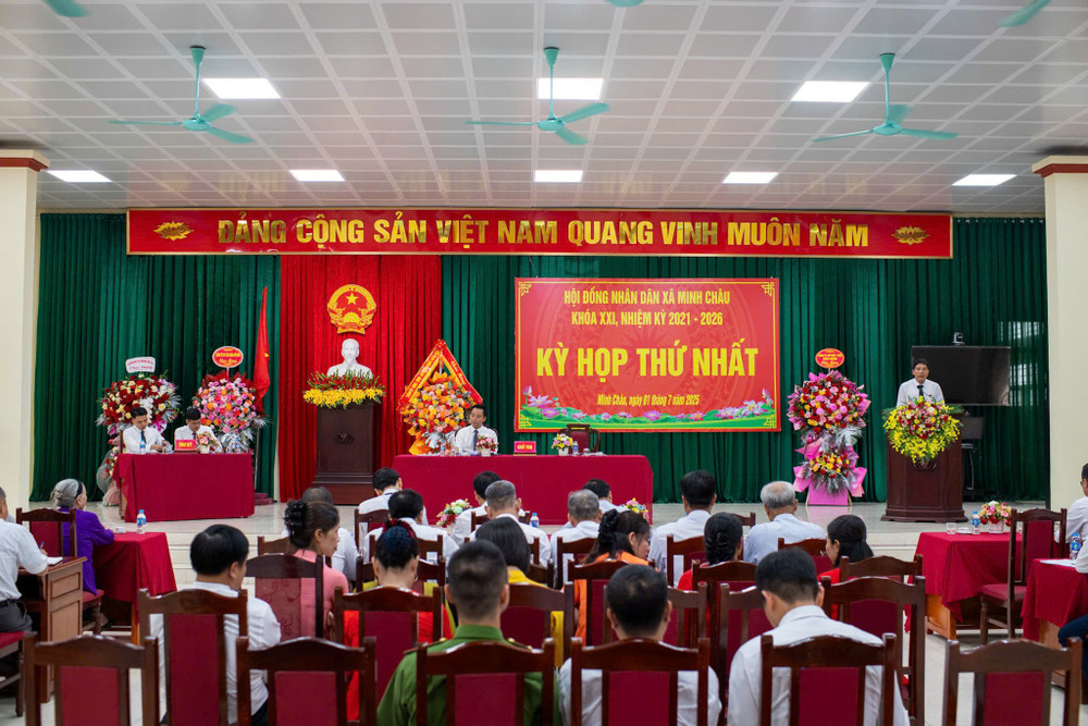 Kỳ họp thứ nhất Hội đồng nhân dân xã Minh Châu khóa XXI, nhiệm kỳ 2021-2025. z6760708297527-a6830553fc525ea421f2a6672ce3ba98.jpg