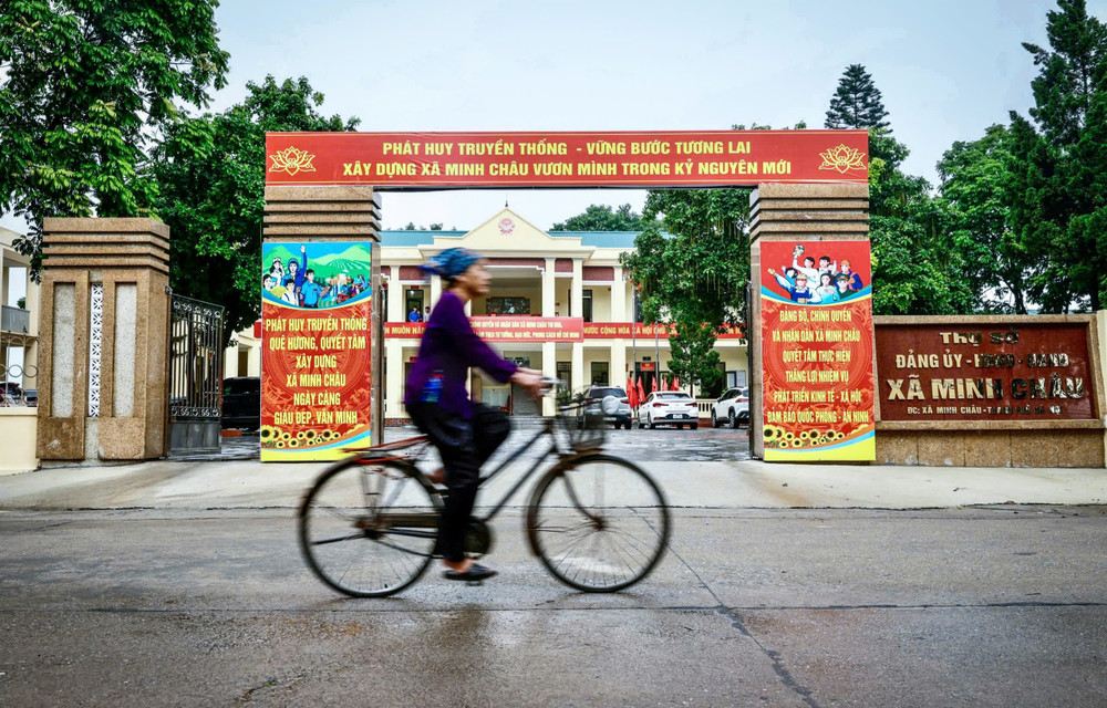 Ngày mới ở xã đảo Minh Châu... z6760537052058-4601e3cc6aab18b1e9865871b80e1651.jpg