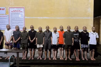 Nhóm đối tượng tại cơ quan Công an.