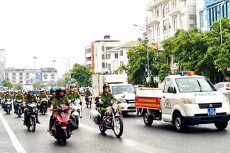 Lực lượng Công an Quảng Ninh ra quân thực hiện đợt cao điểm trấn áp các loại tội phạm, bảo đảm an ninh chính trị, trật tự an toàn xã hội.
